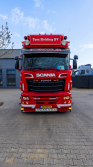 20250330-Tom-Holding-00189 20250330-Tom-Holding-00189